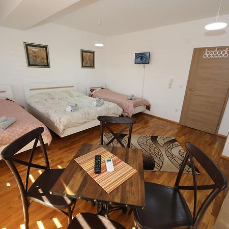 Apartments Una Ohrid Esterno foto