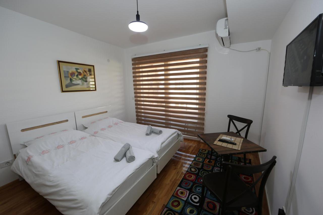 Apartments Una Ohrid Esterno foto